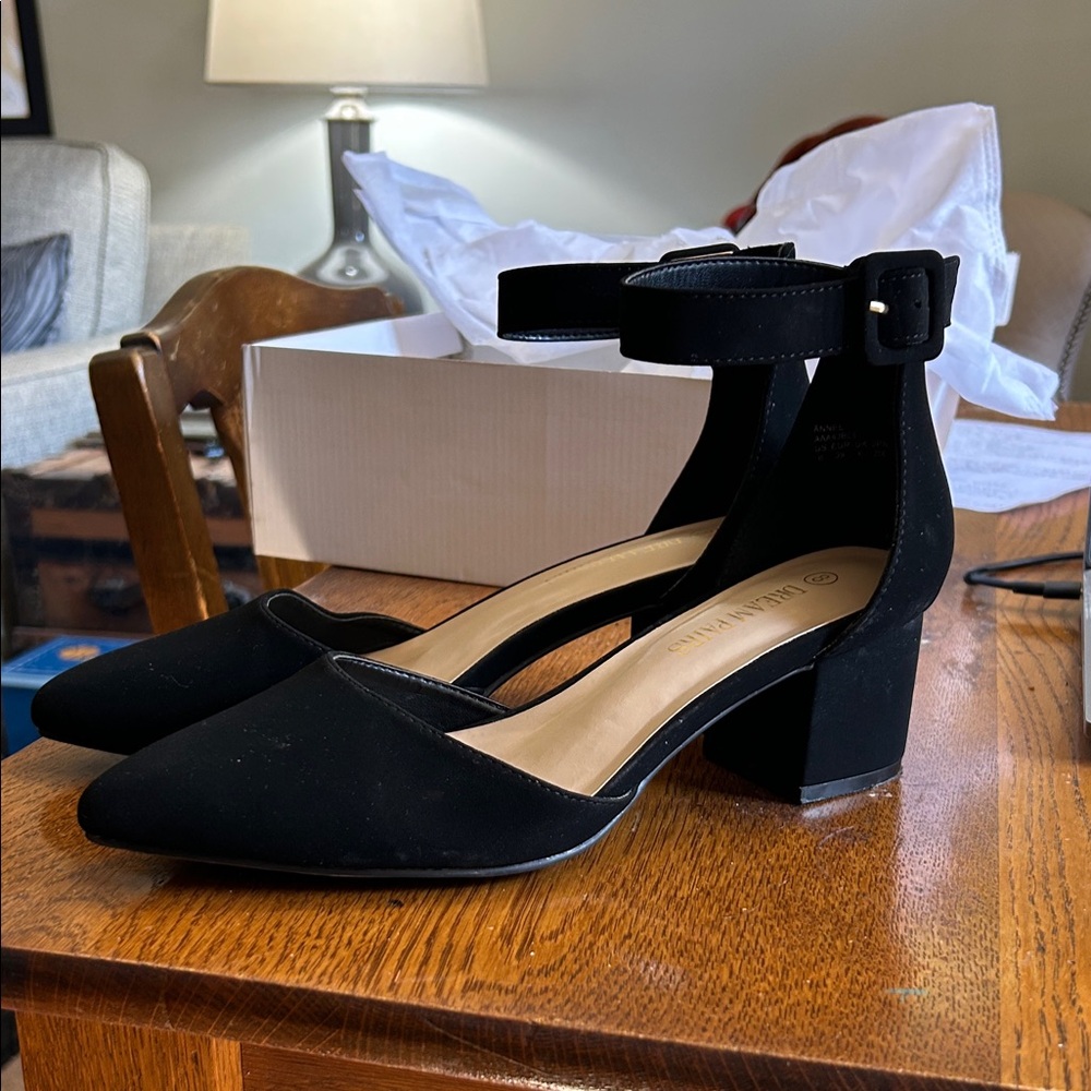Dream Pairs Black Block Heel Ankle Strap Shoes